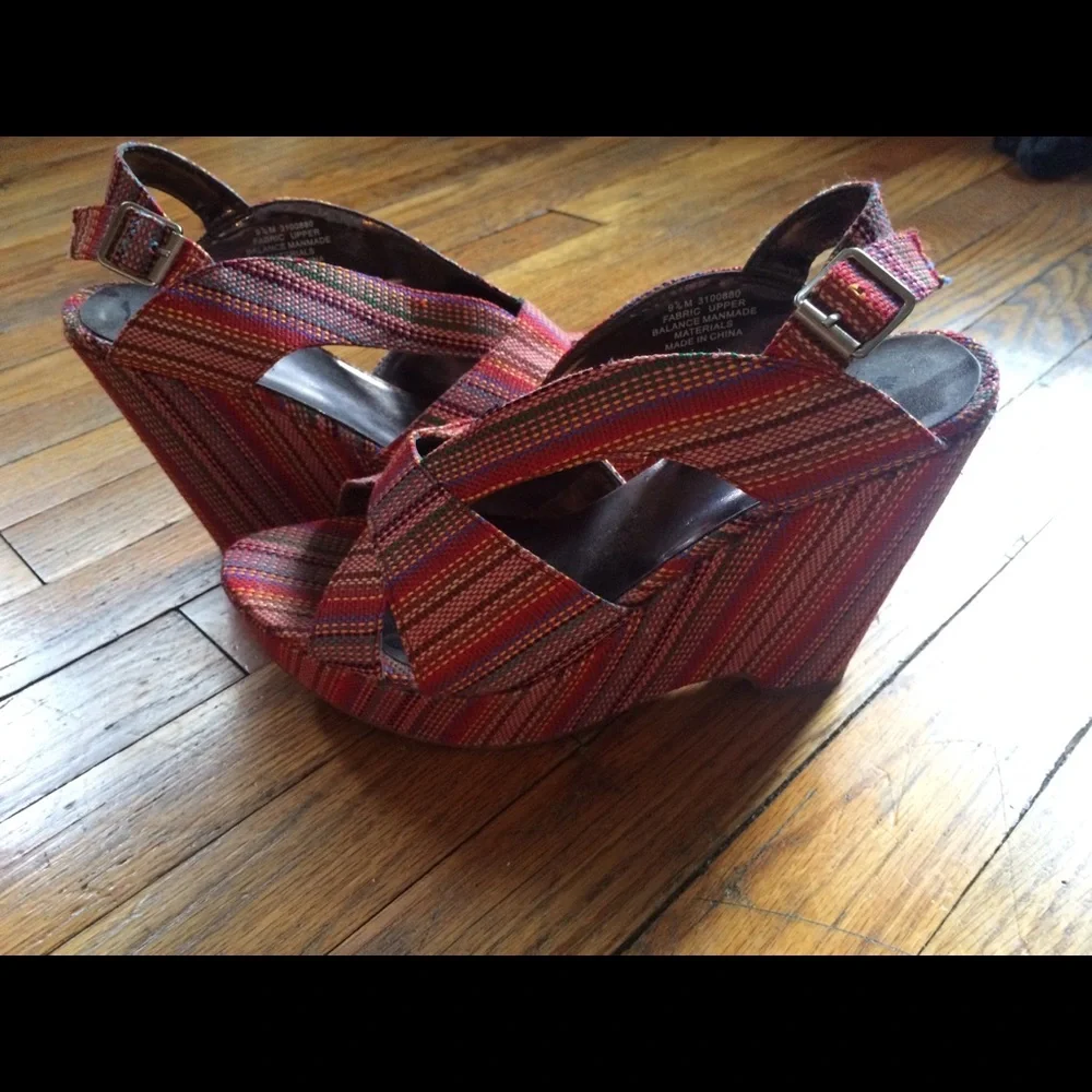 1970s style wedges for summer!